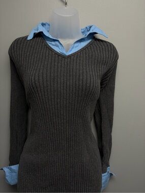 Slim Ribbed V-Neck Maternity Sweater in Charcoal
